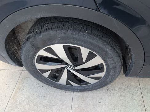 Certified 2023 Volkswagen ID.4 Pro AWD/4WD image 10