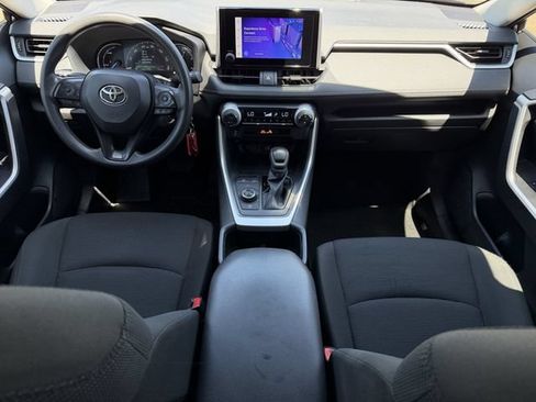 Used 2025 Toyota RAV4 LE AWD/4WD image 11