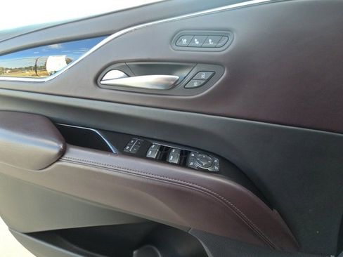 Used 2022 Cadillac Escalade Sport Platinum image 14