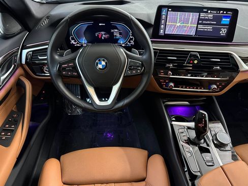 Used 2023 BMW 530e w/ Premium Package RWD image 31