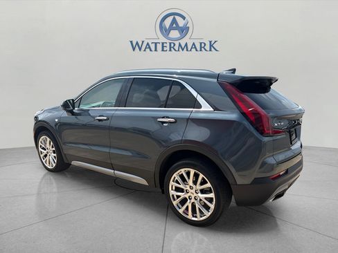 Used 2019 Cadillac XT4 Premium Luxury w/ Cold Weather Package FWD image 4