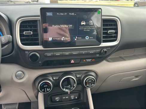 New 2026 Hyundai Venue SEL image 18