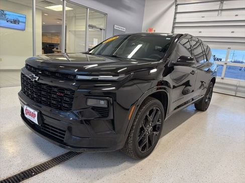 Used 2024 Chevrolet Traverse RS image 6