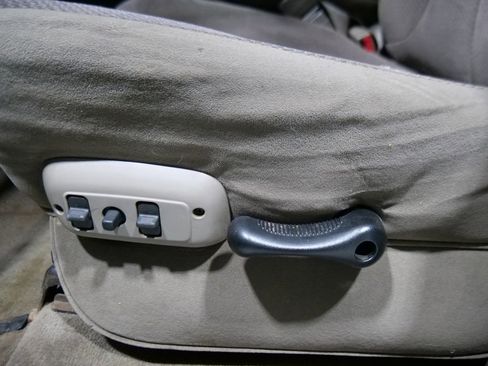 Used 2005 Dodge Ram 2500 Truck SLT w/ Light Group image 16