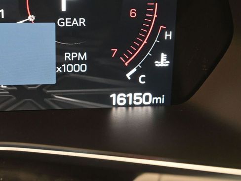 Used 2024 GMC Canyon AT4X image 37