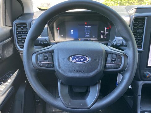 Used 2025 Ford Ranger XL AWD/4WD image 8