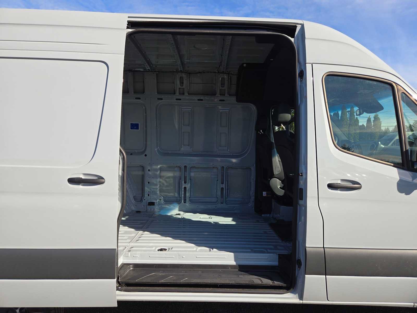 Used 2026 Mercedes-Benz Sprinter 2500 image 12