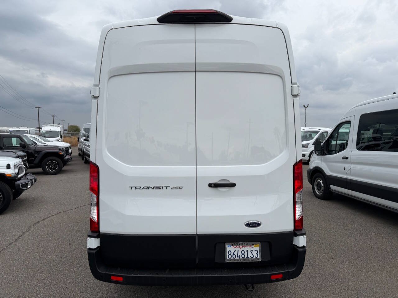 Used 2023 Ford Transit 250 148 High Roof RWD image 8