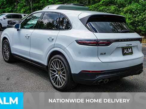 Used 2022 Porsche Cayenne Platinum Edition AWD/4WD image 4