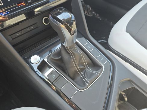 New 2025 Volkswagen Taos SE image 26