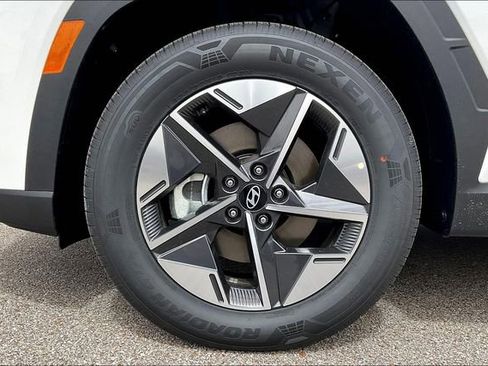 New 2025 Hyundai Tucson SEL image 12