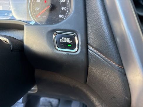 Used 2021 GMC Acadia AT4 image 31