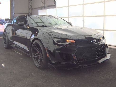 Used 2022 Chevrolet Camaro ZL1 RWD image 18