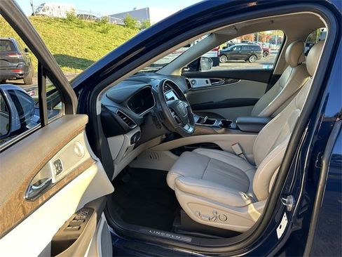 Used 2019 Lincoln Nautilus Reserve w/ Ultimate Package image 36