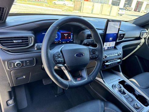 Used 2020 Ford Explorer ST w/ ST Street Pack image 33
