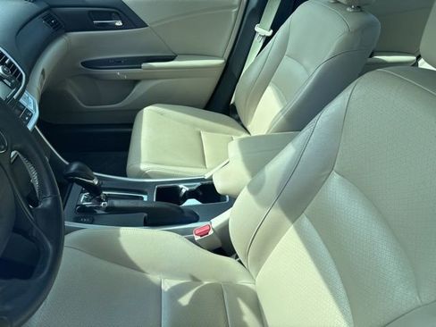 Used 2015 Honda Accord EX-L image 10