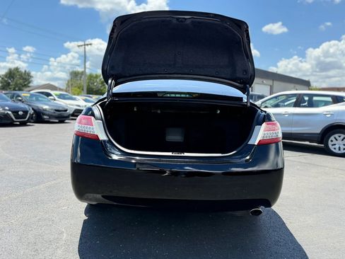 Used 2011 Toyota Camry XLE FWD image 33