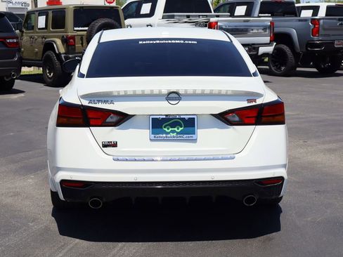 Used 2023 Nissan Altima 2.5 SR w/ SR Premium Package FWD image 8