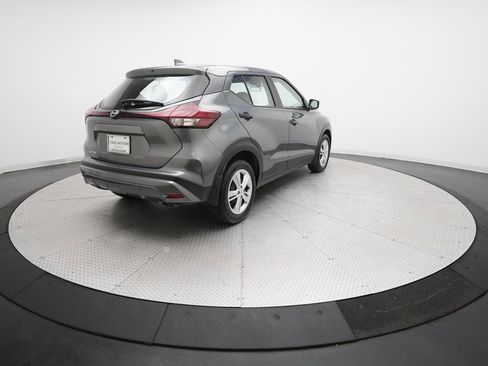 Used 2022 Nissan Kicks S image 35