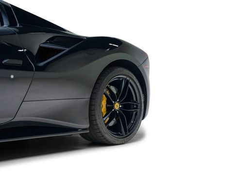 Used 2018 Ferrari 488 Spider RWD image 18