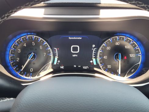 New 2027 Chrysler Pacifica Limited w/ Family Tech Group FWD image 14