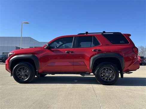Used 2025 Toyota 4Runner SR5 image 2