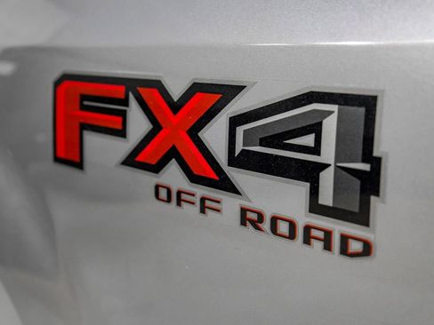 Used 2020 Ford F250 Lariat w/ Lariat Ultimate Package image 40