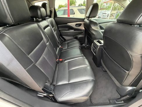 Used 2018 Nissan Murano SL w/ Midnight Edition Package FWD image 16