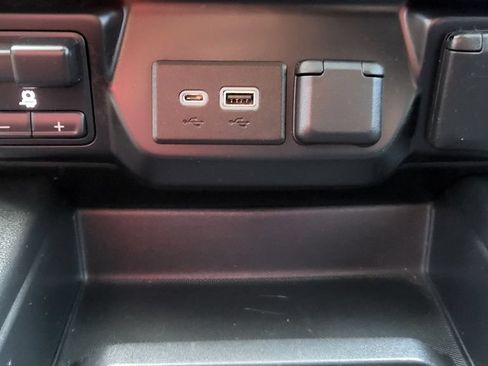 Used 2020 Chevrolet Silverado 1500 LT Trail Boss AWD/4WD image 33