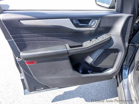 Used 2022 Ford Escape SE w/ SE Sport Appearance Package AWD/4WD image 19