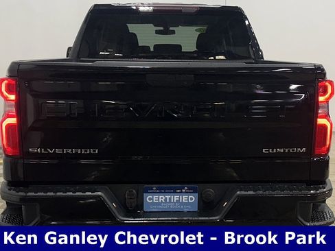Used 2020 Chevrolet Silverado 1500 Custom w/ Custom Value Package image 5