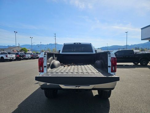 Used 2025 RAM 3500 Limited AWD/4WD image 10