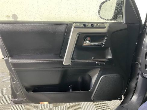 Used 2016 Toyota 4Runner Limited w/ Four Season Floor Mat Package AWD/4WD image 20