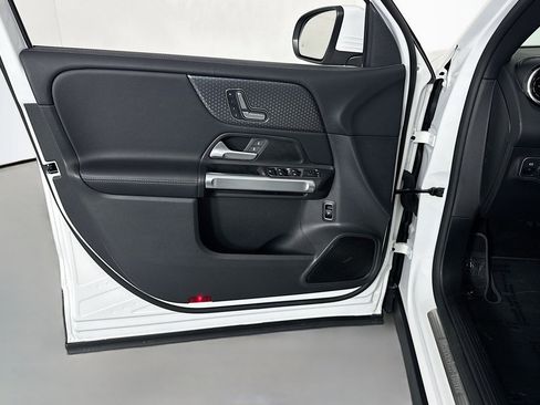 Certified 2026 Mercedes-Benz GLB 250 image 22