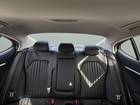 New 2026 Genesis G70 2.5T Prestige AWD/4WD image 30