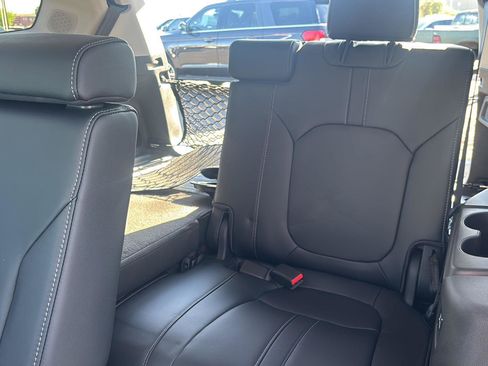 Used 2025 Honda Pilot Elite image 18