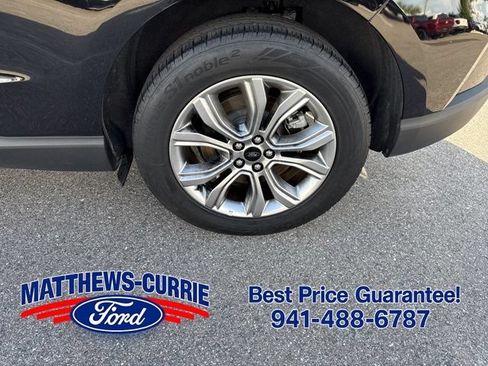 Certified 2024 Ford Edge Titanium AWD/4WD image 15