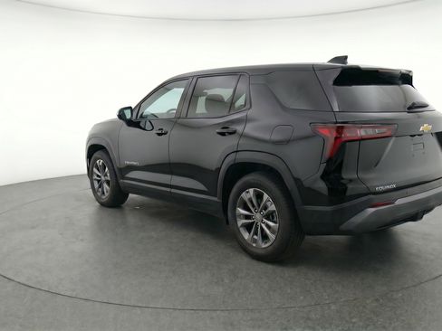 Used 2025 Chevrolet Equinox LT FWD image 6