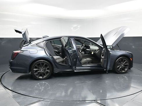 Used 2025 Cadillac CT5 V RWD image 21