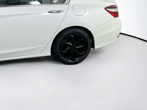 Used 2017 Honda Accord EX-L image 30
