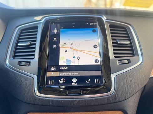 Used 2021 Volvo XC90 T6 Momentum w/ Climate Package image 15