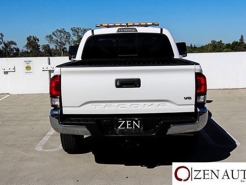 Used 2022 Toyota Tacoma SR5 RWD image 10