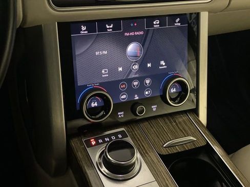 Used 2020 Land Rover Range Rover HSE image 23