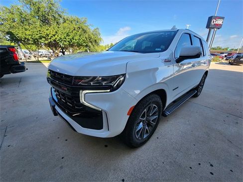 Used 2024 Chevrolet Tahoe Z71 w/ Z71 Off-Road Package AWD/4WD image 3