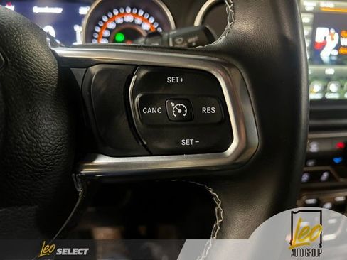 Used 2022 Jeep Wrangler Unlimited Sahara w/ Safety Group image 14