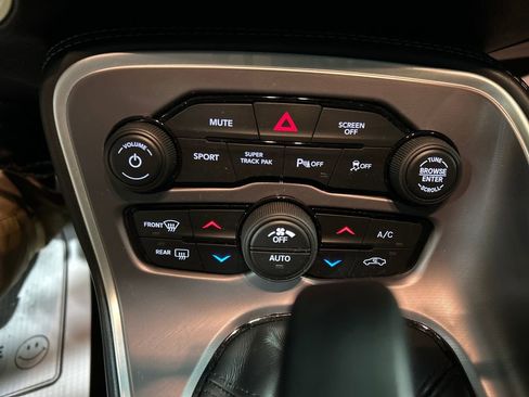 Used 2022 Dodge Challenger R/T w/ Blacktop Package image 19