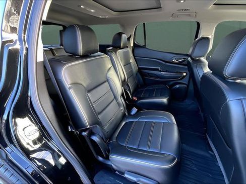 Used 2023 GMC Acadia Denali w/ Denali Ultimate Package AWD/4WD image 25