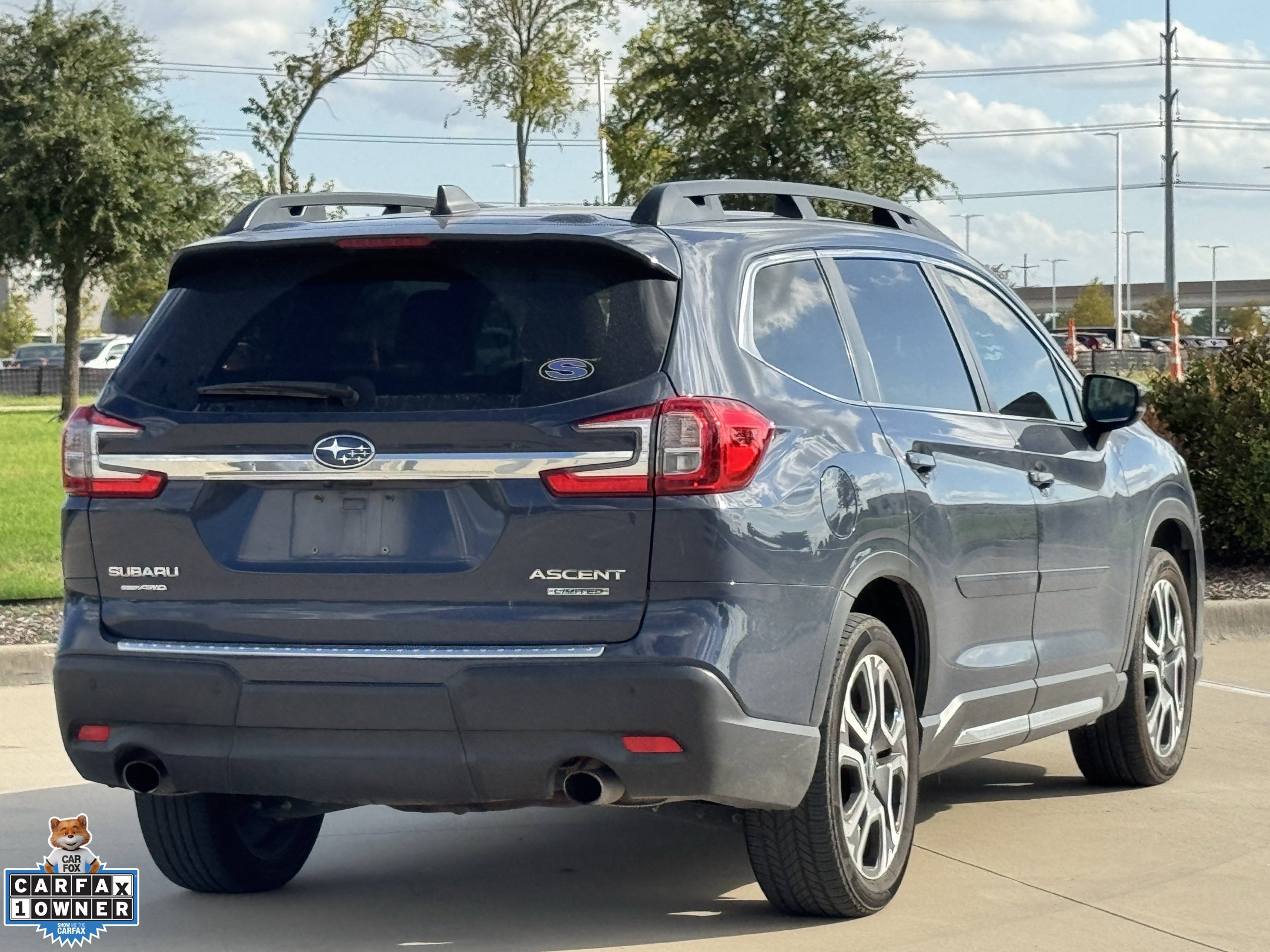 Used 2024 Subaru Ascent Limited w/ Technology Package AWD/4WD image 4