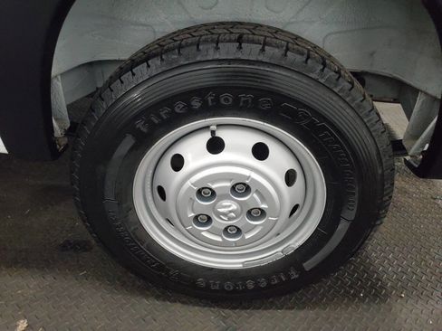 Used 2022 RAM ProMaster 2500 w/ Driver Convenience Group FWD image 19