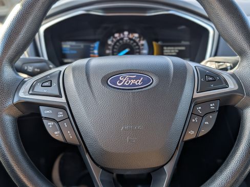 Used 2020 Ford Fusion SE image 23